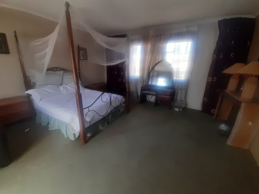 5 Bedroom Property for Sale in Meredale Gauteng