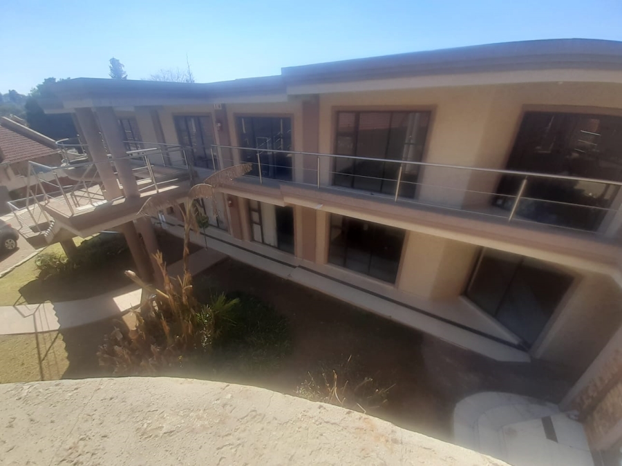 5 Bedroom Property for Sale in Meredale Gauteng