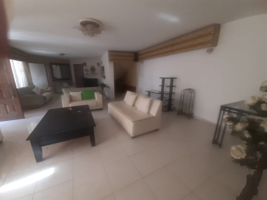 5 Bedroom Property for Sale in Meredale Gauteng