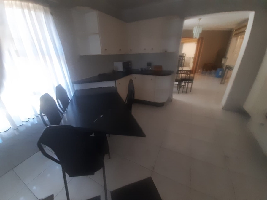 5 Bedroom Property for Sale in Meredale Gauteng
