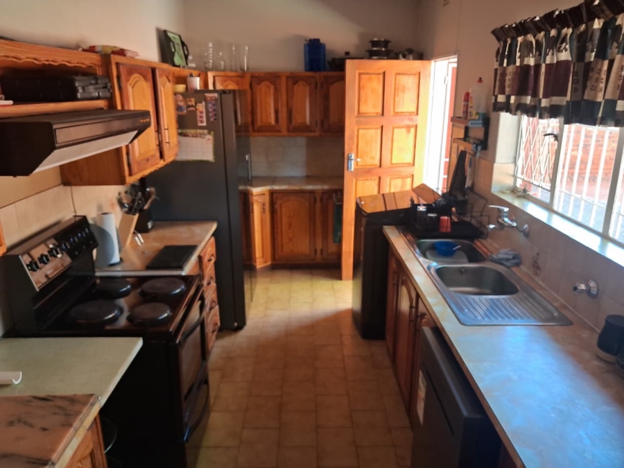 3 Bedroom Property for Sale in Rhodesfield Gauteng