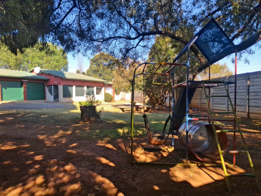 3 Bedroom Property for Sale in Rhodesfield Gauteng
