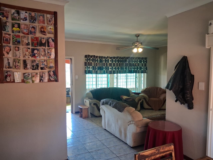 3 Bedroom Property for Sale in Rhodesfield Gauteng