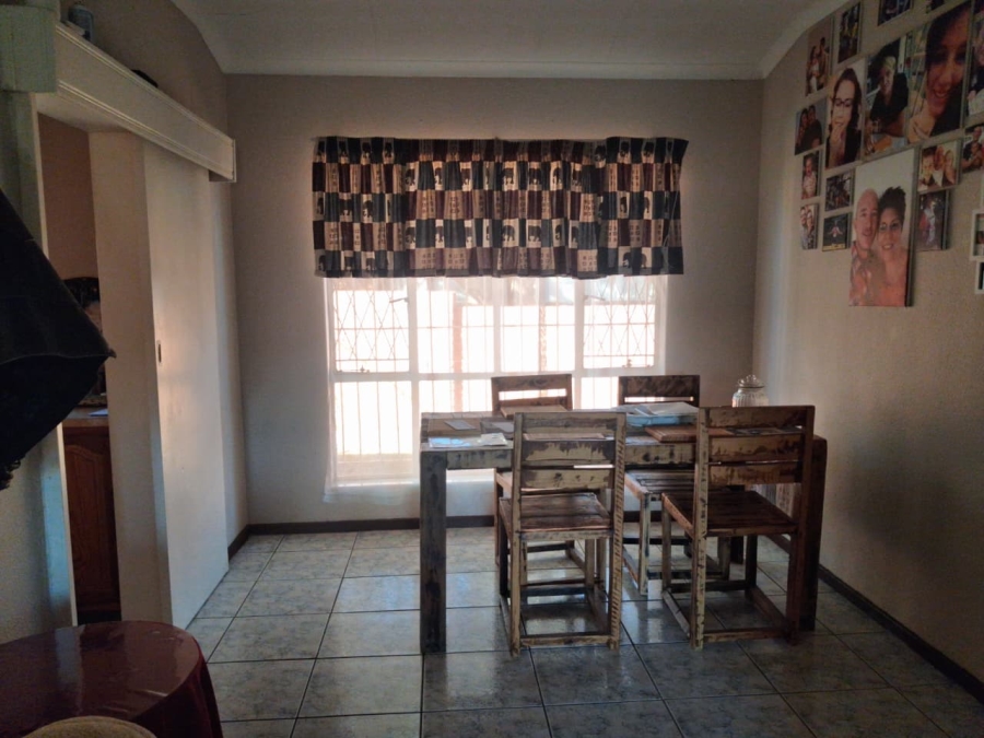 3 Bedroom Property for Sale in Rhodesfield Gauteng
