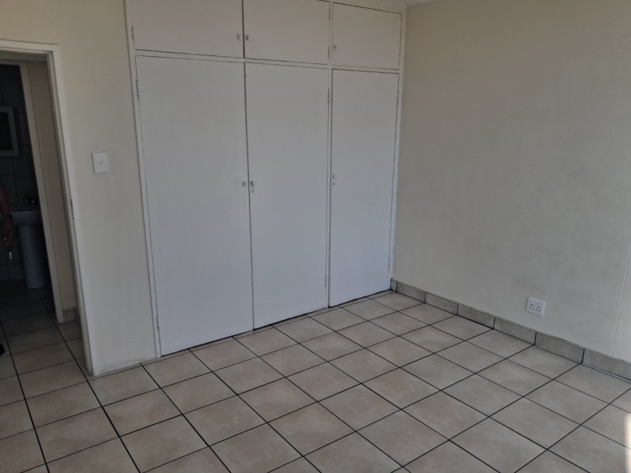 1 Bedroom Property for Sale in Kempton Park Ext 5 Gauteng
