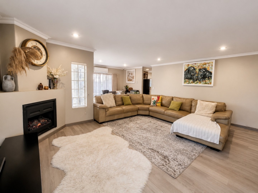 To Let 3 Bedroom Property for Rent in Sterrewag Gauteng