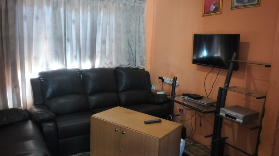 2 Bedroom Property for Sale in Buhle Park Gauteng