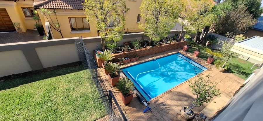 5 Bedroom Property for Sale in Bougainvillea Estate Gauteng