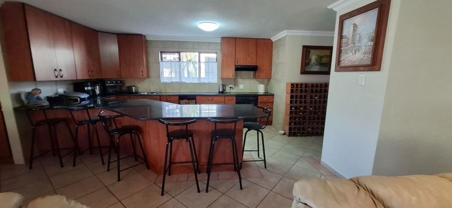 5 Bedroom Property for Sale in Bougainvillea Estate Gauteng