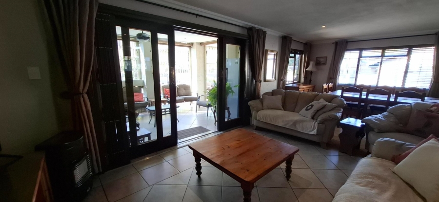 5 Bedroom Property for Sale in Bougainvillea Estate Gauteng