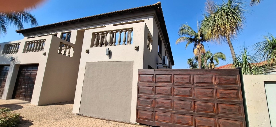 5 Bedroom Property for Sale in Bougainvillea Estate Gauteng