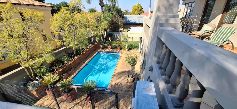 5 Bedroom Property for Sale in Bougainvillea Estate Gauteng