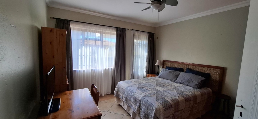 5 Bedroom Property for Sale in Bougainvillea Estate Gauteng