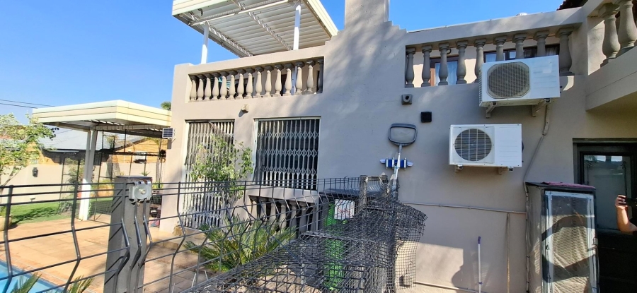 5 Bedroom Property for Sale in Bougainvillea Estate Gauteng