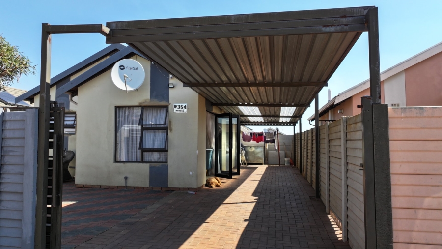 3 Bedroom Property for Sale in Sky City Gauteng