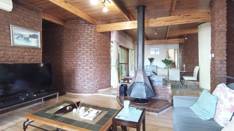6 Bedroom Property for Sale in Constantia Park Gauteng