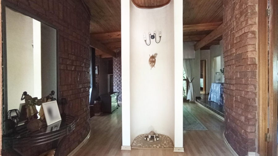 6 Bedroom Property for Sale in Constantia Park Gauteng