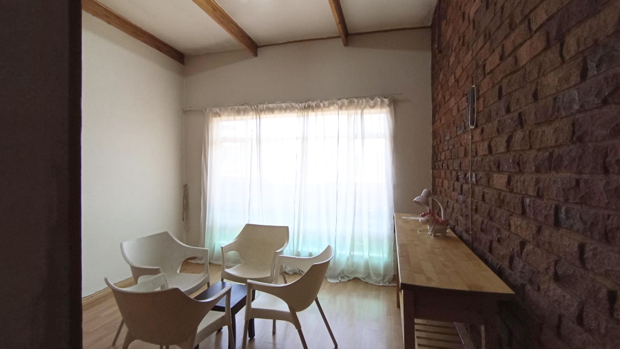 6 Bedroom Property for Sale in Constantia Park Gauteng