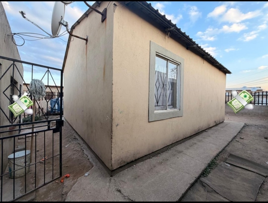2 Bedroom Property for Sale in Tembisa Central Gauteng