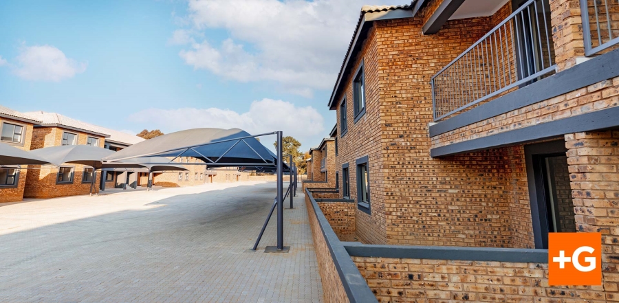 2 Bedroom Property for Sale in Cloverdene Gauteng