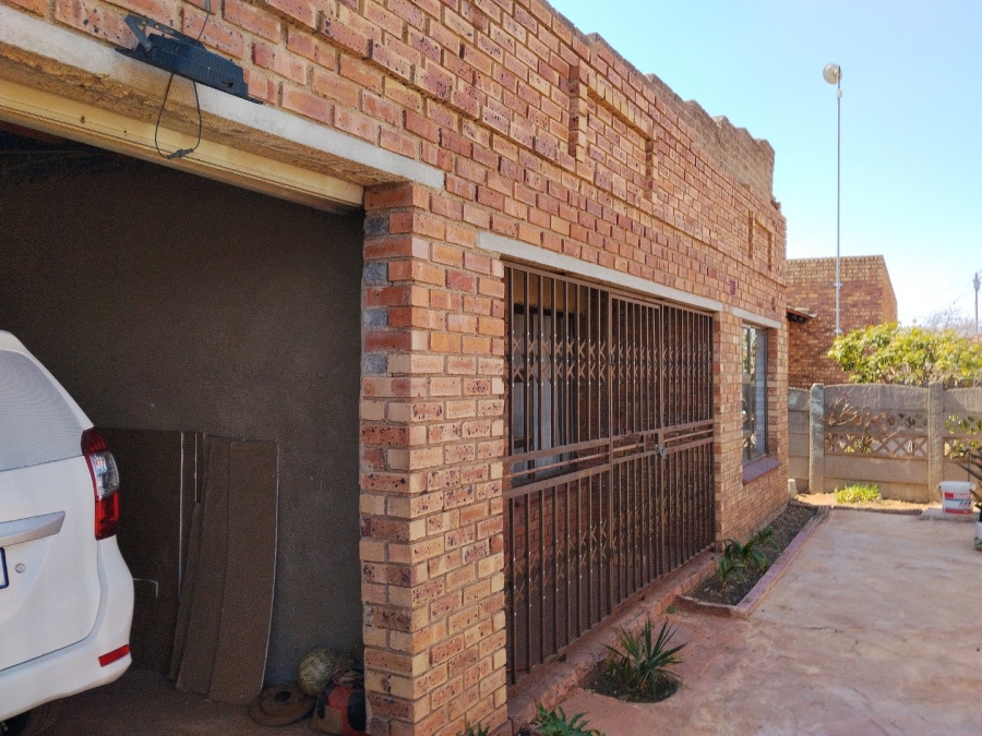 3 Bedroom Property for Sale in Kingsway Gauteng