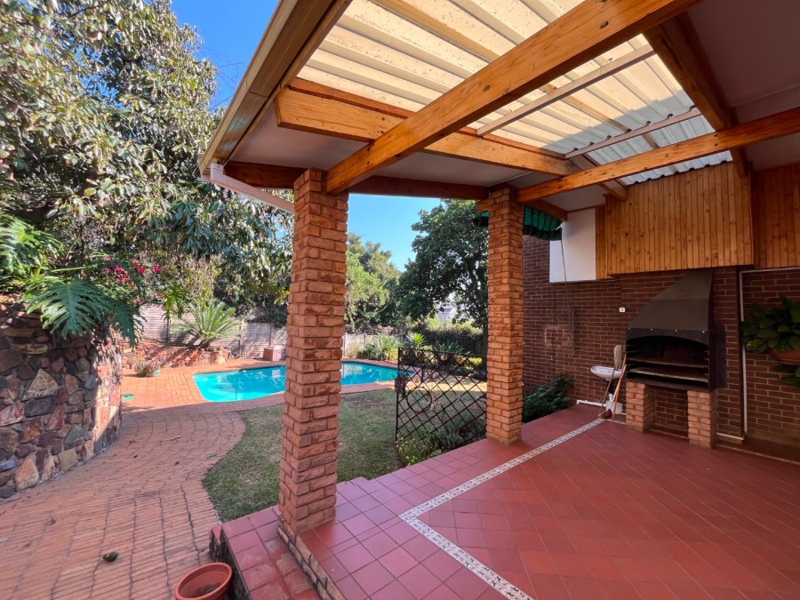 9 Bedroom Property for Sale in Muckleneuk Gauteng