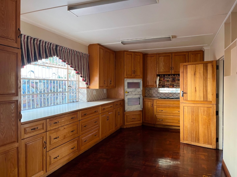 9 Bedroom Property for Sale in Muckleneuk Gauteng