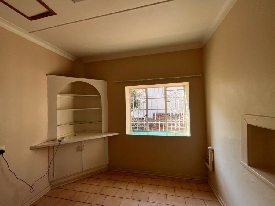 9 Bedroom Property for Sale in Muckleneuk Gauteng