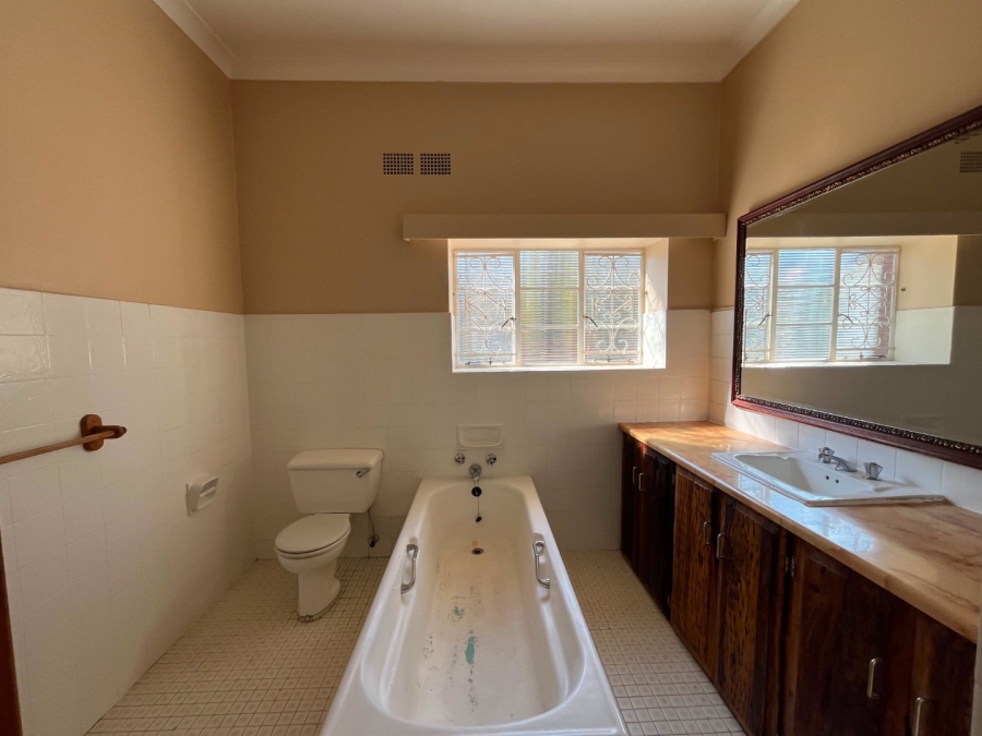 9 Bedroom Property for Sale in Muckleneuk Gauteng