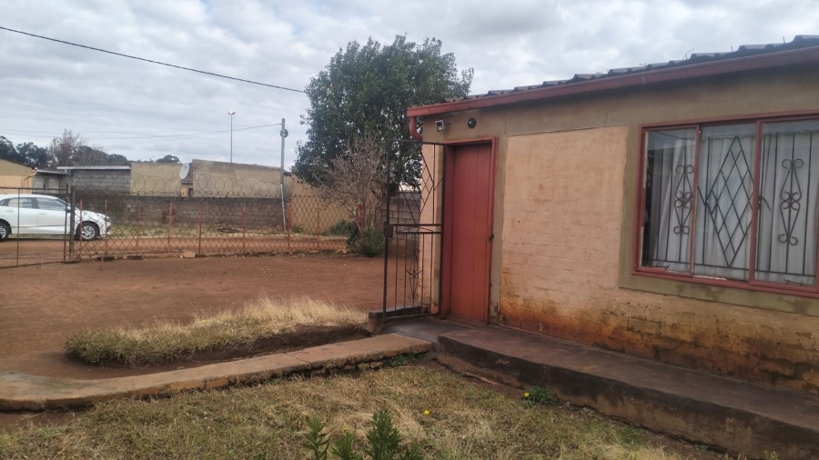 1 Bedroom Property for Sale in Mapleton A H Gauteng