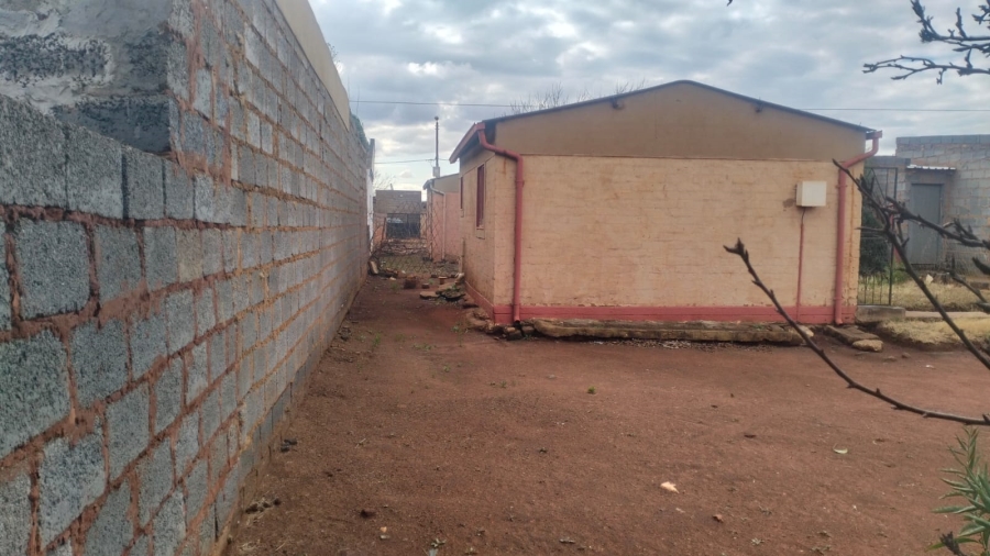 1 Bedroom Property for Sale in Mapleton A H Gauteng