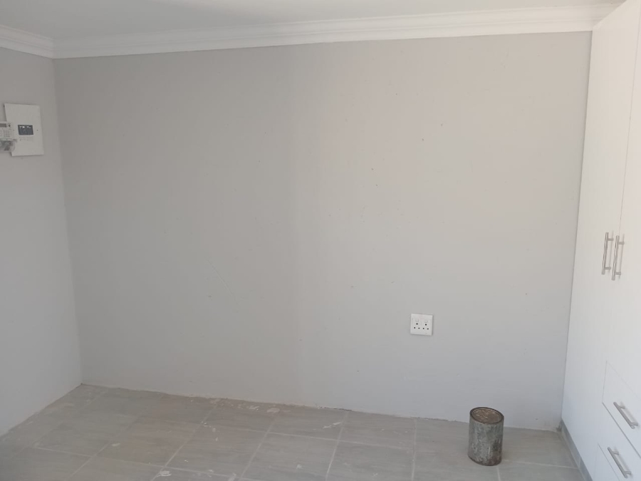 To Let 1 Bedroom Property for Rent in Klippoortje Gauteng