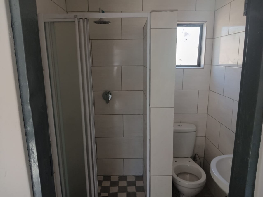 To Let 1 Bedroom Property for Rent in Klippoortje Gauteng