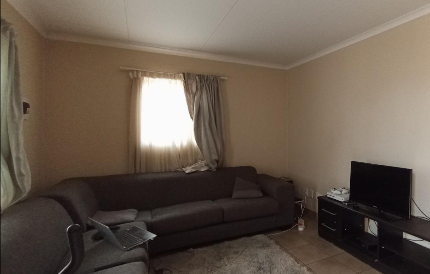 3 Bedroom Property for Sale in Kosmosdal Gauteng