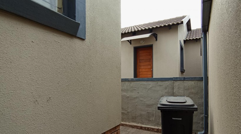 3 Bedroom Property for Sale in Kosmosdal Gauteng
