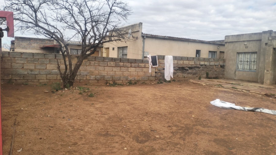 2 Bedroom Property for Sale in Mapleton A H Gauteng