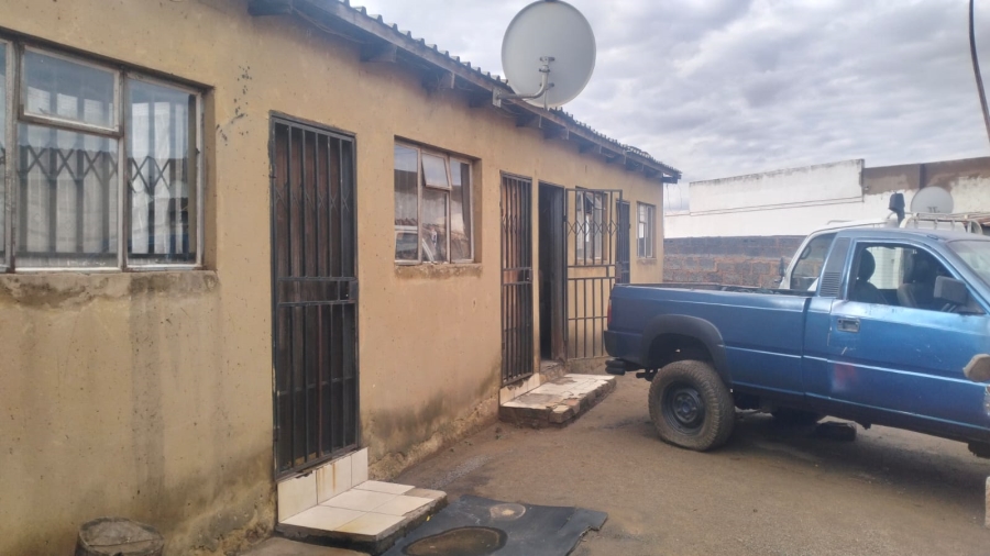 1 Bedroom Property for Sale in Mapleton A H Gauteng