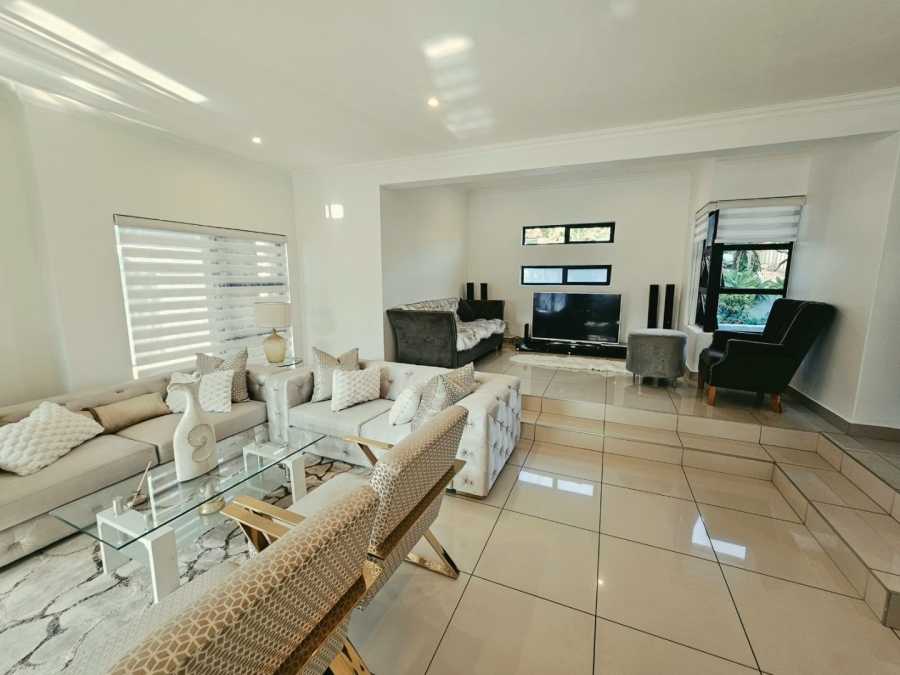 To Let  Bedroom Property for Rent in Olympus AH Gauteng