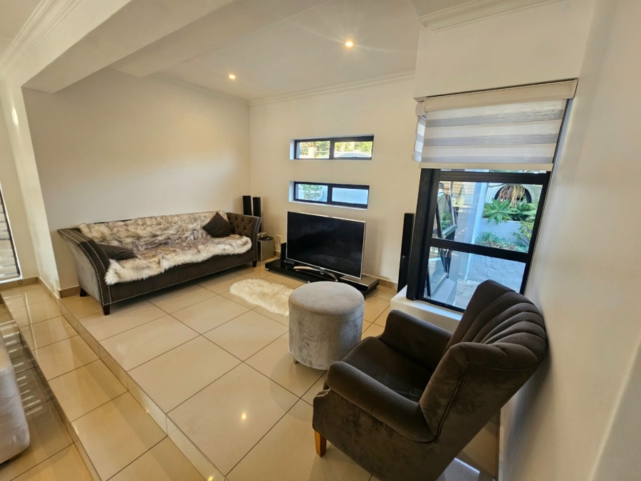 To Let  Bedroom Property for Rent in Olympus AH Gauteng