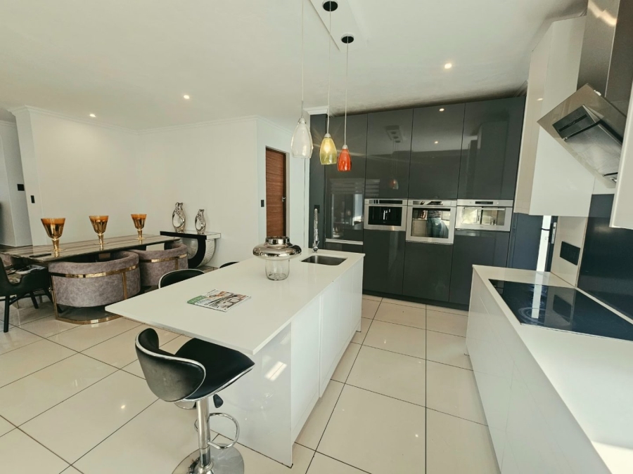 To Let  Bedroom Property for Rent in Olympus AH Gauteng
