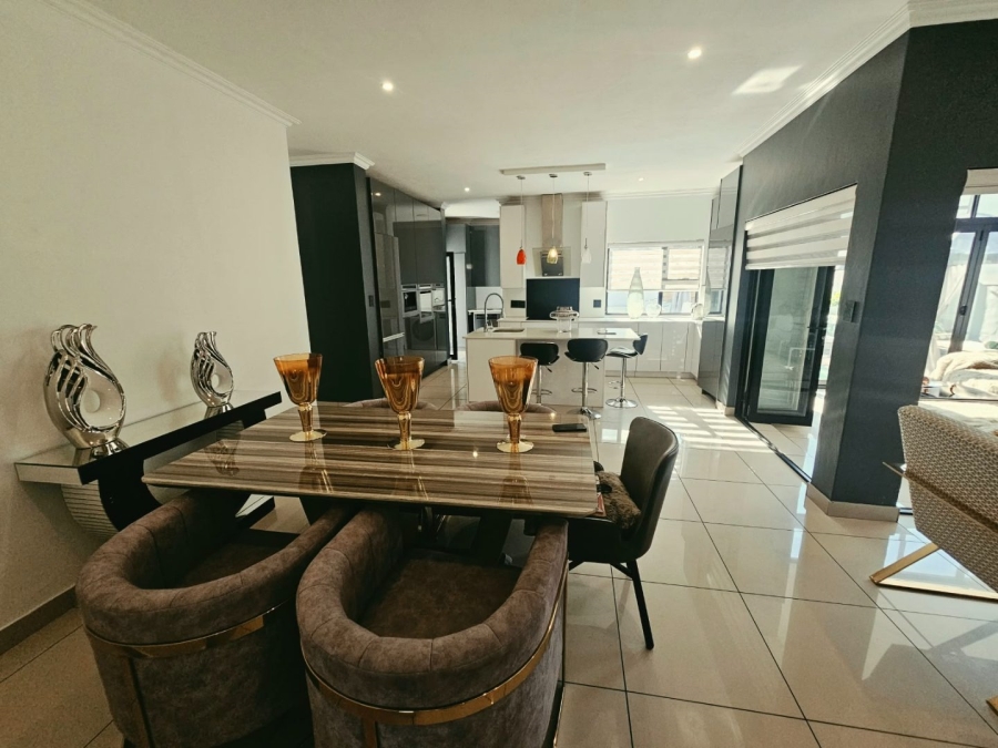 To Let  Bedroom Property for Rent in Olympus AH Gauteng