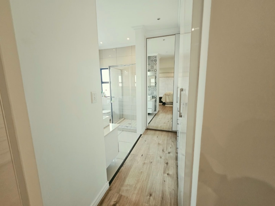To Let  Bedroom Property for Rent in Olympus AH Gauteng