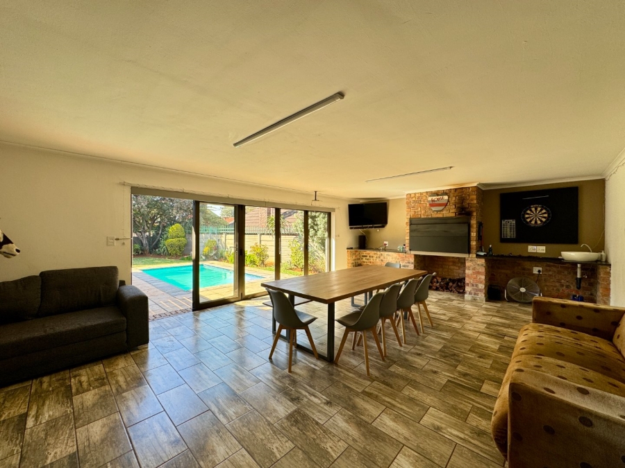 4 Bedroom Property for Sale in Pierre Van Ryneveld Gauteng