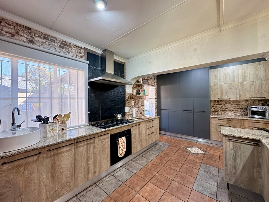 4 Bedroom Property for Sale in Pierre Van Ryneveld Gauteng