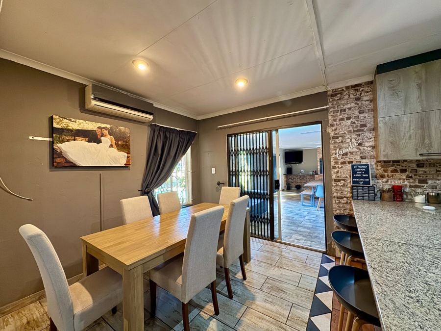 4 Bedroom Property for Sale in Pierre Van Ryneveld Gauteng
