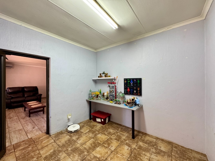 4 Bedroom Property for Sale in Pierre Van Ryneveld Gauteng