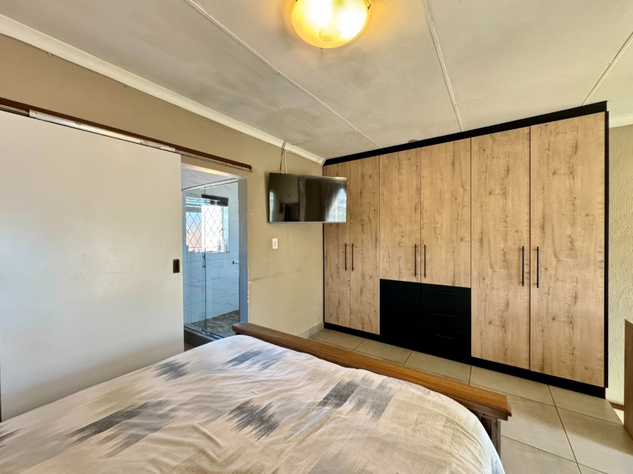 4 Bedroom Property for Sale in Pierre Van Ryneveld Gauteng