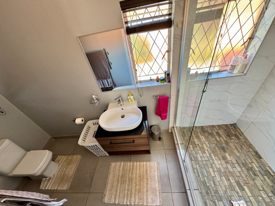 4 Bedroom Property for Sale in Pierre Van Ryneveld Gauteng
