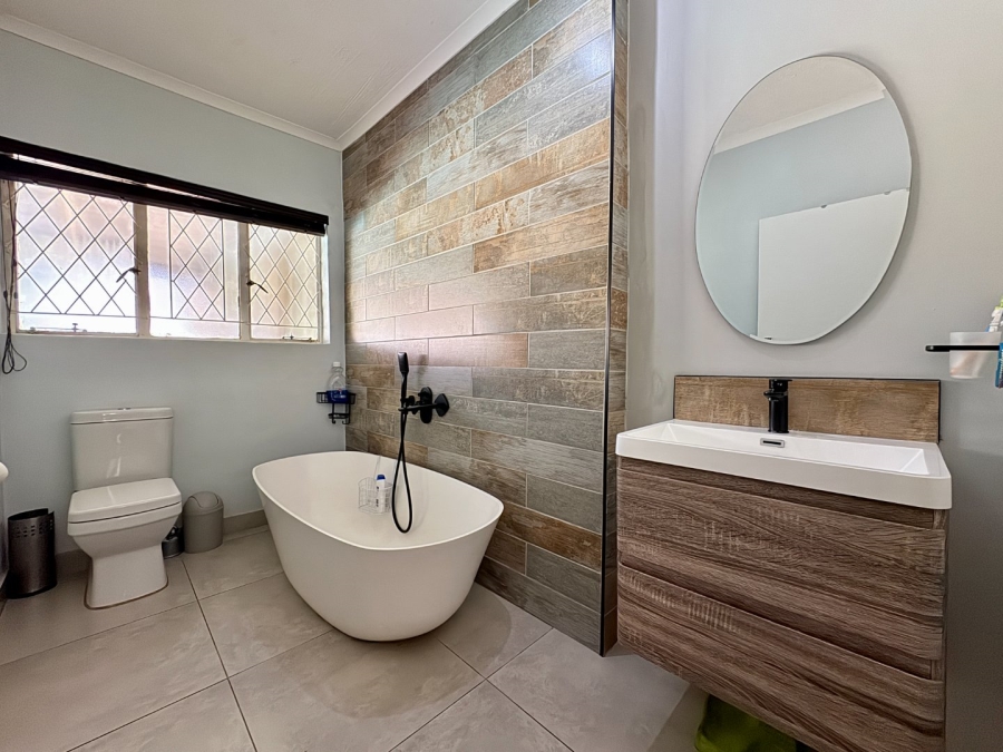 4 Bedroom Property for Sale in Pierre Van Ryneveld Gauteng