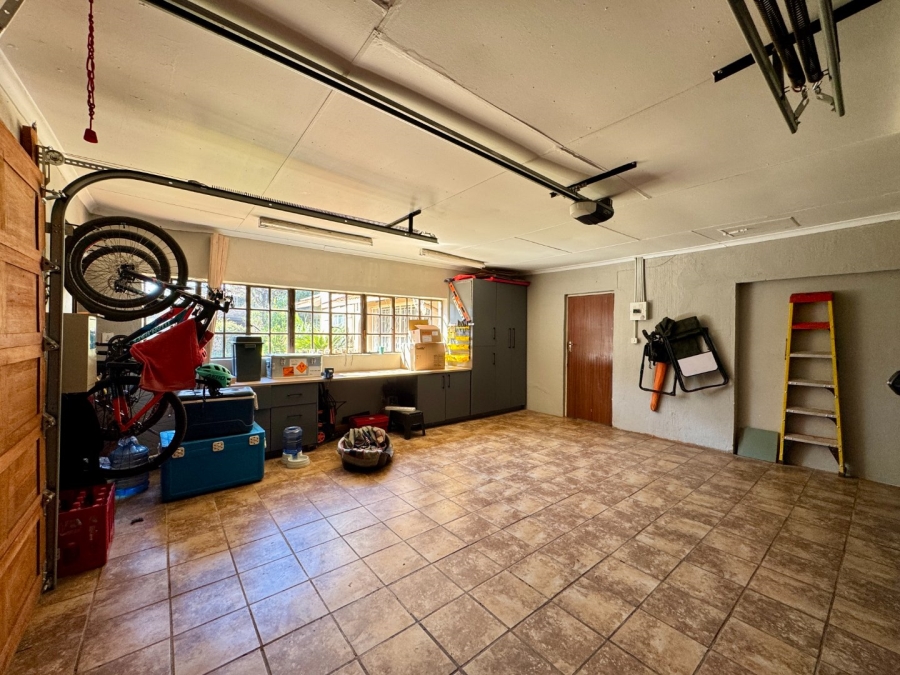4 Bedroom Property for Sale in Pierre Van Ryneveld Gauteng